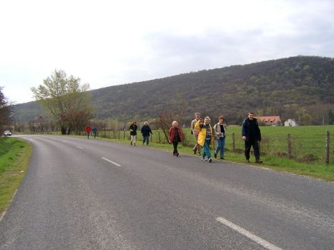 Holdv04a.jpg